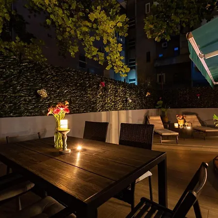 Apartament Oasis Luxury With Terrarce And Jacuzzi
