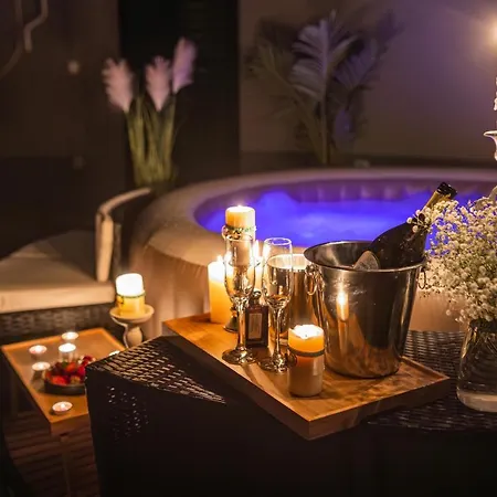 Oasis Luxury With Terrarce And Jacuzzi