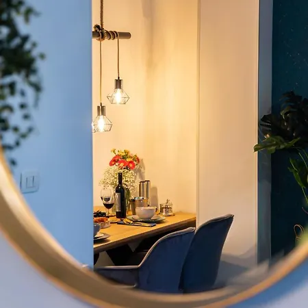 Oasis Luxury With Terrarce And Jacuzzi Split