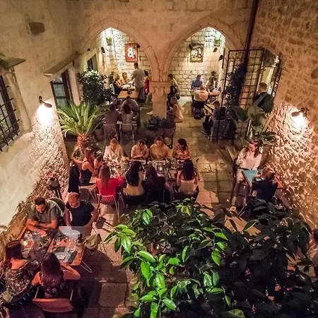 Oasis Luxury With Terrarce And Jacuzzi Lägenhet