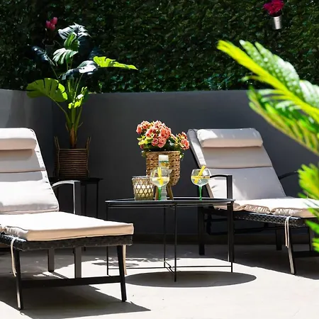 Oasis Luxury With Terrarce And Jacuzzi 아파트 *