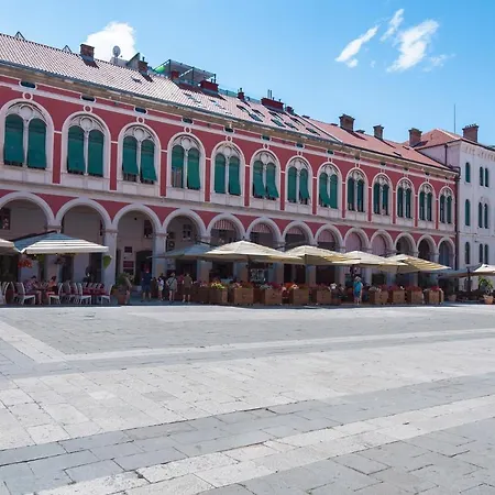 Oasis Luxury With Terrarce And Jacuzzi 스플리트