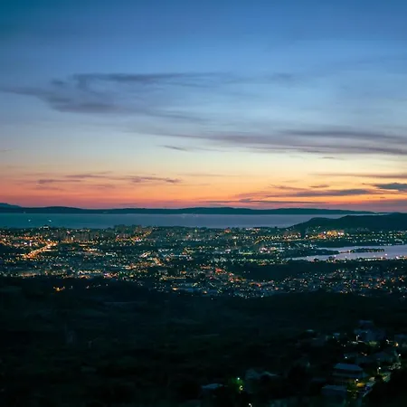 아파트 Oasis Luxury With Terrarce And Jacuzzi