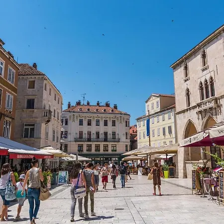 Oasis Luxury With Terrarce And Jacuzzi 아파트 *