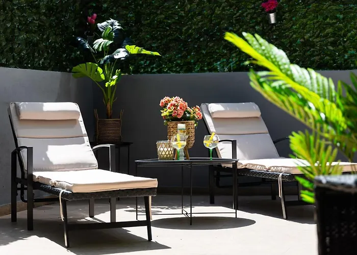 Oasis Luxury With Terrarce And Jacuzzi 아파트 *