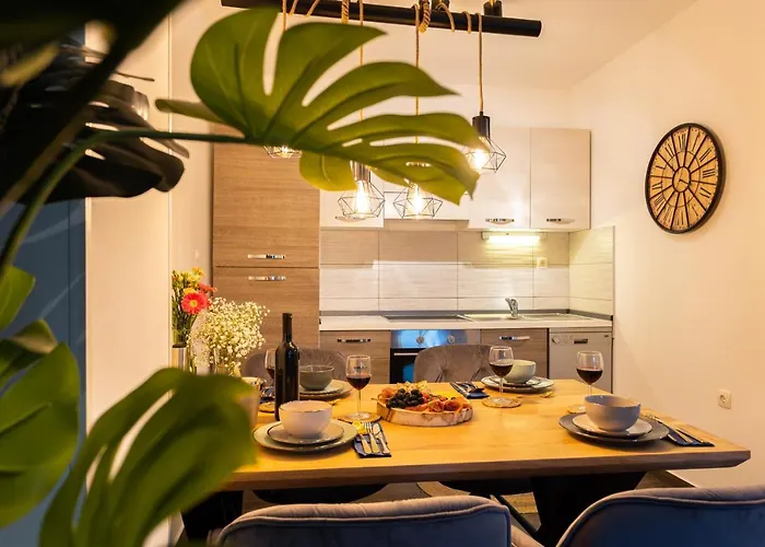 Oasis Luxury With Terrarce And Jacuzzi 아파트 *