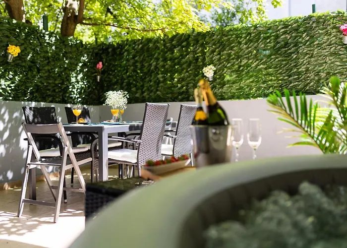 Oasis Luxury With Terrarce And Jacuzzi * 스플리트