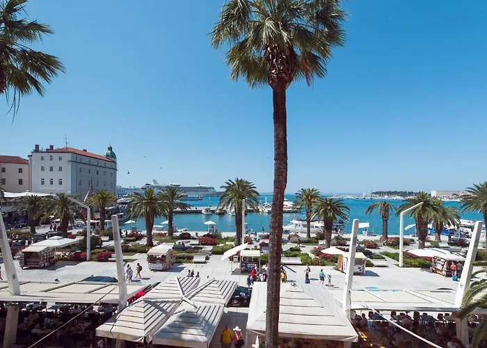 아파트 Oasis Luxury With Terrarce And Jacuzzi *