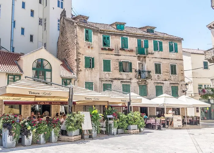 Oasis Luxury With Terrarce And Jacuzzi 아파트 *